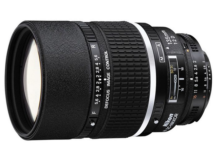 Объектив Nikon AF 135mm f/2D DC-Nikkor
